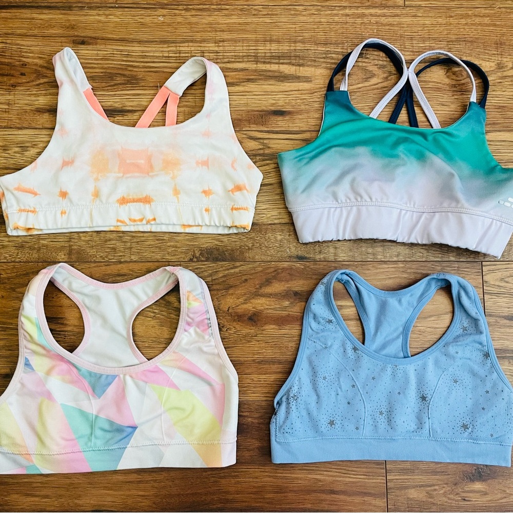 Set of 8 sports bras for girls